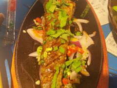 铁板鳕鱼-破瓦寒窑·地摊烤羊排