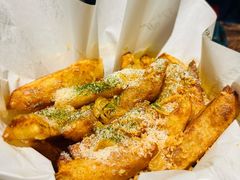 蒜香芝士薯条-Let'sBURGERplus·非常创意汉堡(三里屯店)