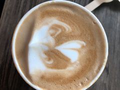 热拿铁-灯塔咖啡馆BOOK·Coffee Shop