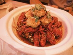 -肥肥虾庄·金牌油焖大虾(首义路店)