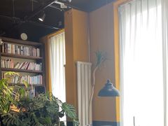 -房角石咖啡与书(吉大南校店)