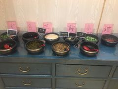 自助调料区-许府牛火锅(信义坊总店)