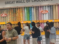 -m豆巧克力世界(上海世茂广场店)