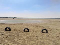 -亿利库布其七星湖沙漠生态旅游区