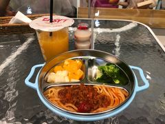 -萨卡屋亲子乐园·餐厅(龙山万物工场店)