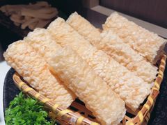 炸响铃-湊湊火锅·茶憩(打浦桥日月光店)