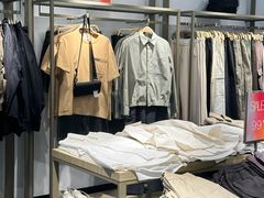 -URBAN REVIVO(北京斯普瑞斯奥特莱斯店)