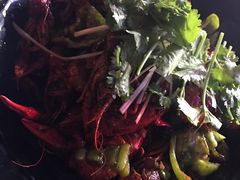 -虾弄弄海派小龙虾·牛羊蝎子火锅