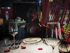 -弦月窗LUNETTE BY AMANDA(复兴路店)