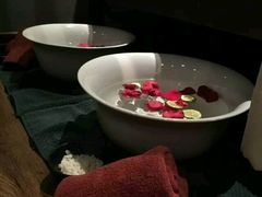 -迪瓦娜按摩和水疗中心