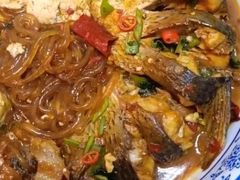 石锅嘎鱼炖粉条-望海湾·清真餐厅
