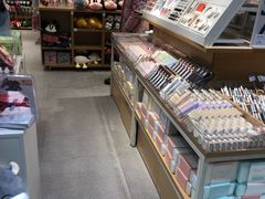 -名创优品(陕西西安大唐西市购物中心店)