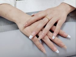 -尤米一站式美甲美睫