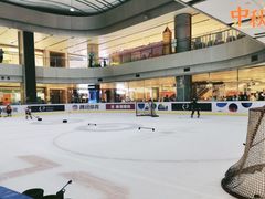 -冰堡国际溜冰场(观澜湖新城MHMALL店)