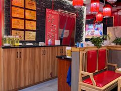 -鲁员外地锅鸡地锅鱼(龙湖江东天街店)