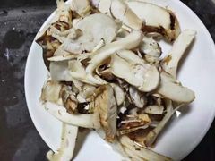 松茸-东巴谷野生菌火锅餐厅