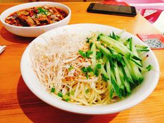 鸡丝凉面-蓉李记成都名小吃(武汉菱角湖万达店)