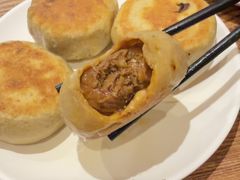 -清真吴记门钉肉饼·喜多利