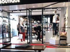 -UGG(燕莎奥特莱斯购物中心店)