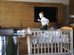 -上海滴水湖皇冠假日酒店