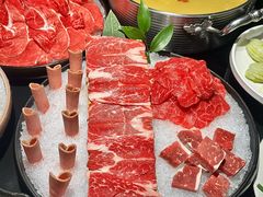 -鲜入唯煮·港式海鲜牛肉火锅(金宝街店)