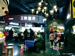 -吾悦广场(南京鼓楼店)