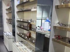 -视野联行眼镜•蔡司•依视路(温江店)