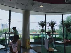 -麦当劳(展览路店)