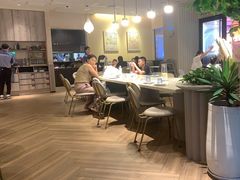 -必胜客(WOW中心城店)