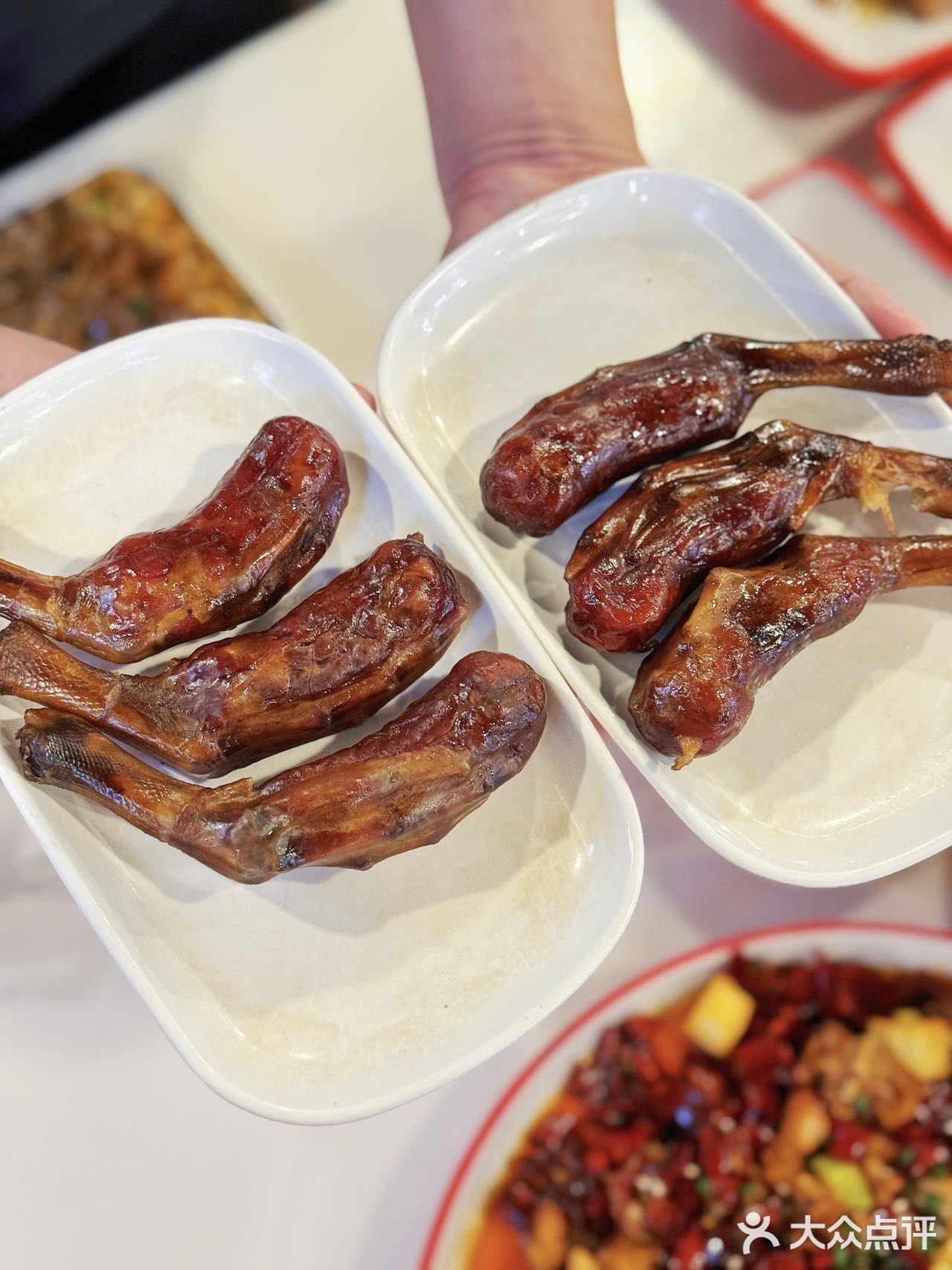 谁懂！竟然在肥肠煲里面吃到“卫生纸”