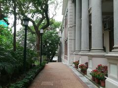 -香港大学
