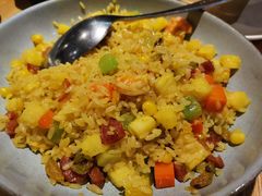 大叻经典菠萝海鲜炒饭-米纸越南小馆(金鹰世界店)