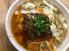 杂酱面-雷祖芳老妈蹄花店