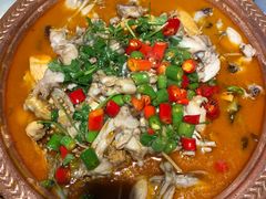 -沪小二炭火蛙锅(淮海中路美食不夜城店)
