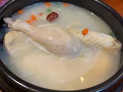 滋补参鸡汤-鑫日千里马朝鲜族小馆(总店)