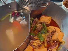 -左庭右院鲜牛肉火锅(金山万达店)