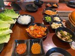 -肉甲韩国木炭烤肉(新壹街1店)