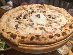 黑松露温泉蛋披萨-Grande A'moo(上海万象城店)