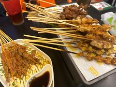 -威记烧嘢·南宁烧烤·超级生牛(绿地店)