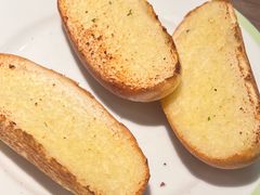 特制蒜香面包-萨莉亚意式餐厅(华泾天街店)