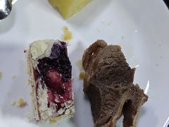-敖特尔布里亚特美食坊(世纪花苑店)