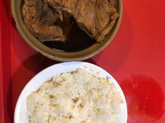 -万和春排骨砂锅米饭(湖北路店)