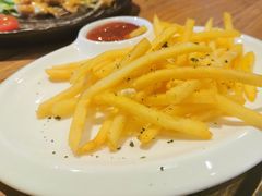 -玛格萝妮(汇智国际商业中心店)