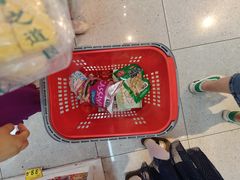 -好特卖HotMaxx(杭州滨江宝龙城店)
