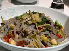 -江城小馆陕南妈妈菜·全球旅行餐厅(钟楼店)