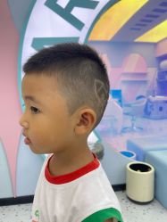 -星咔萌·StarCamo儿童剪发(东坝万达广场店)