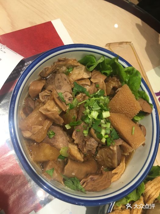 香港九叔牛杂(第一百货店)招牌腐竹牛杂图片