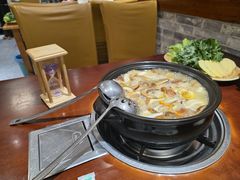 -菌之家·专业纯野生菌火锅·特色炒菌