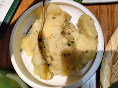 洋山芋泥-云海肴·汽锅鸡·云南代表菜(天山百盛优客店)