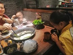 -呷哺呷哺 小火锅 (浦东新欧尚超市店)